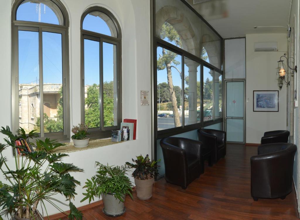 The Little House In Bakah Hotell Jerusalem Eksteriør bilde