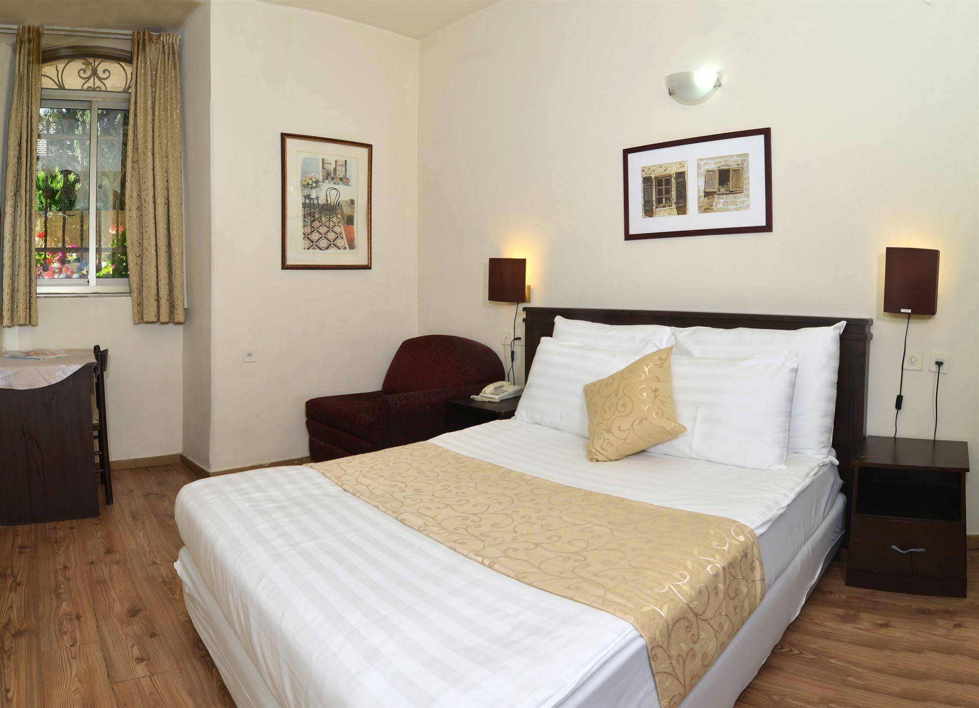 The Little House In Bakah Hotell Jerusalem Eksteriør bilde