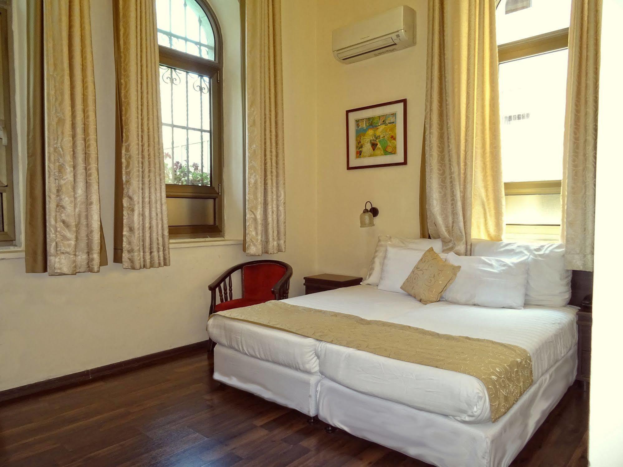 The Little House In Bakah Hotell Jerusalem Eksteriør bilde