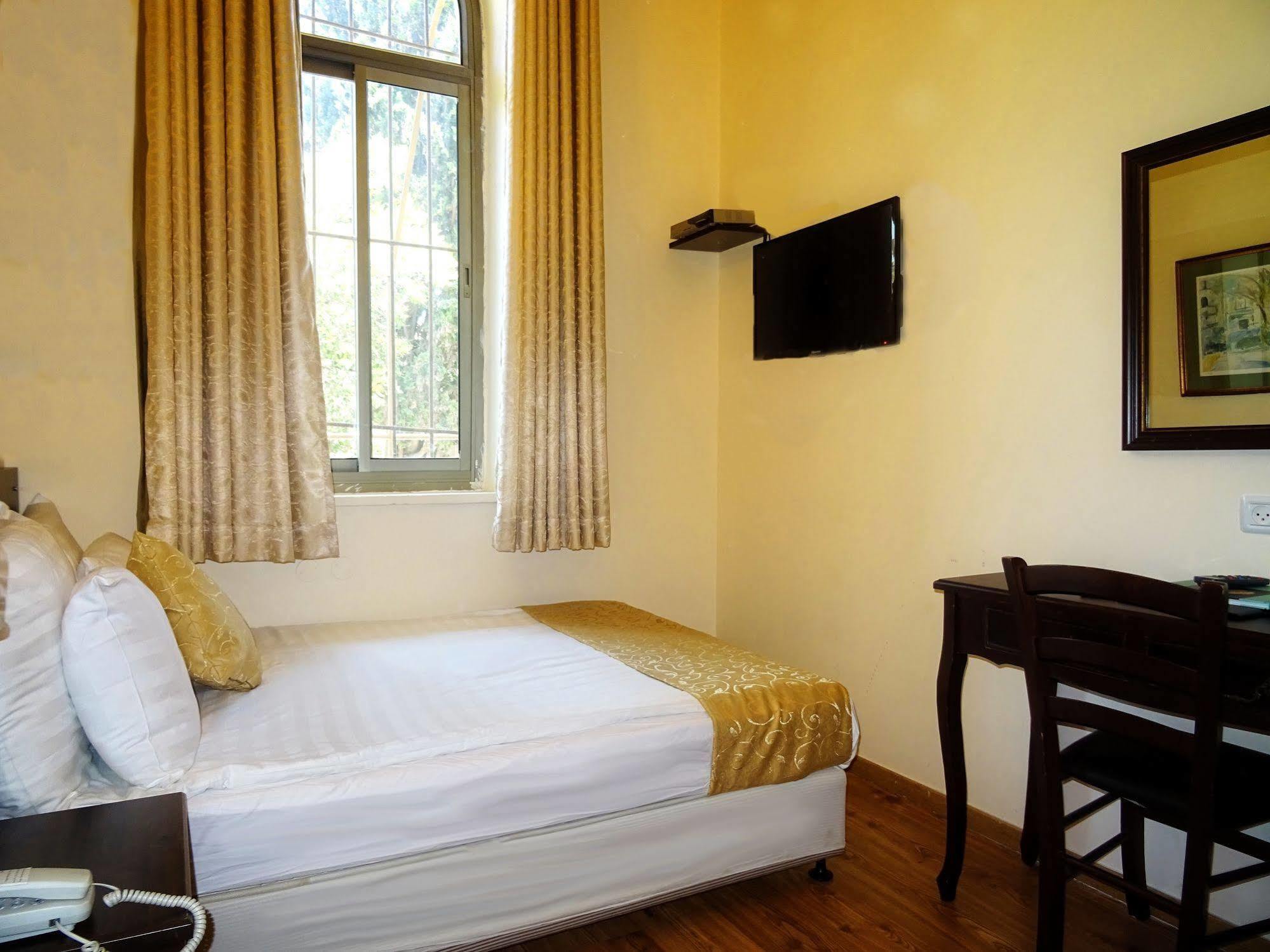 The Little House In Bakah Hotell Jerusalem Eksteriør bilde