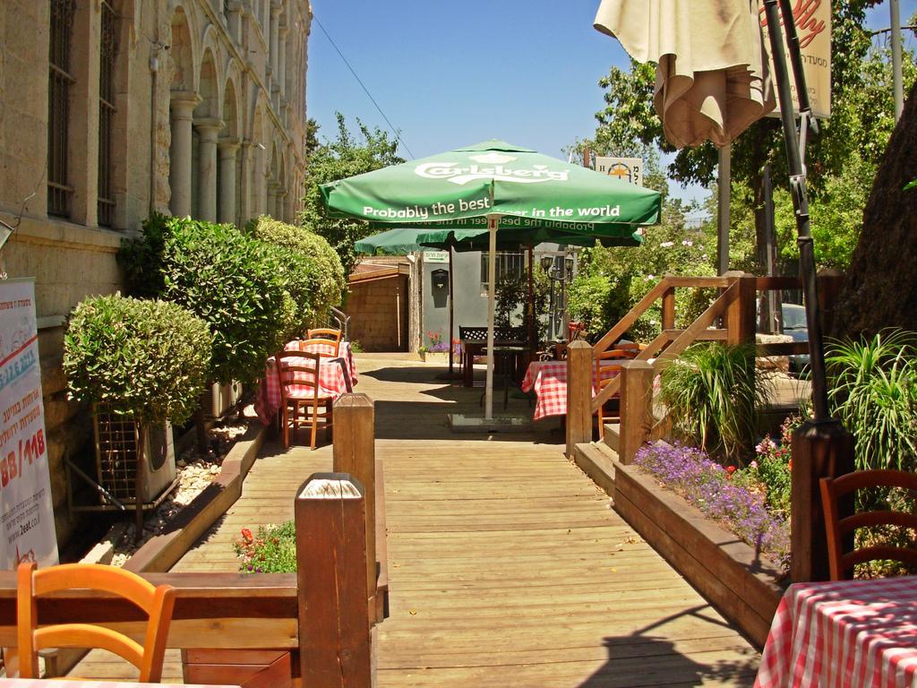 The Little House In Bakah Hotell Jerusalem Eksteriør bilde