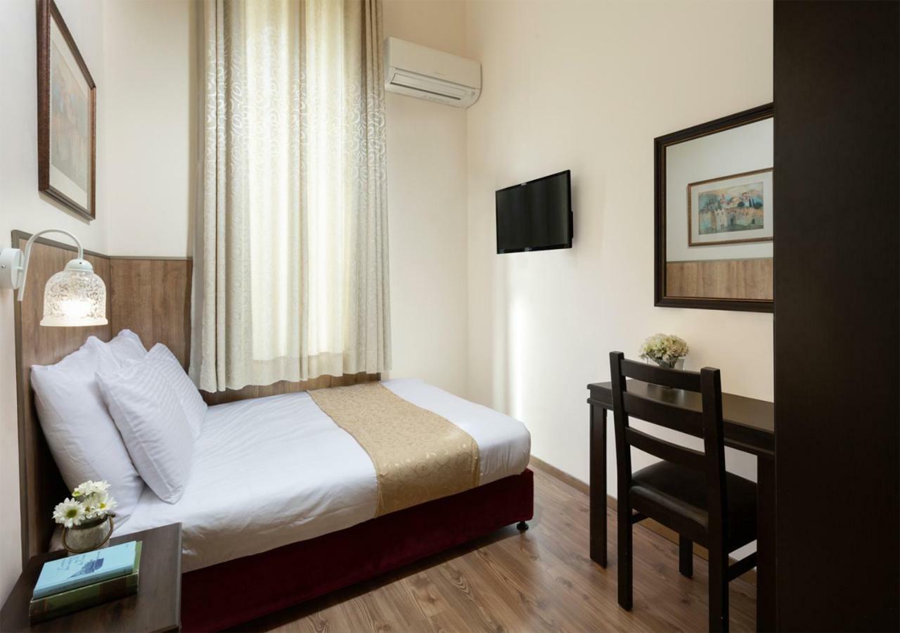 The Little House In Bakah Hotell Jerusalem Eksteriør bilde
